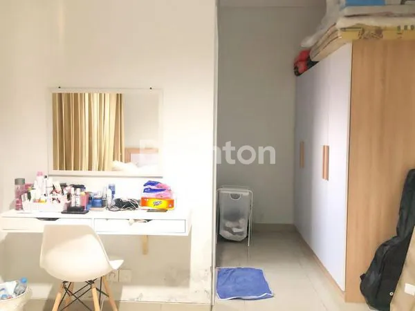 image RUMAH FULL FURNISHED DI BSD. BANGUNAN 2 LANTAI (8)