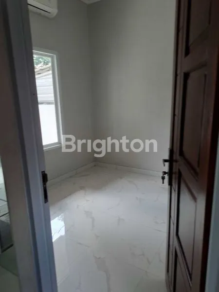 image DIJUAL RUMAH DAERAH KUKUSAN DEPOK (7)