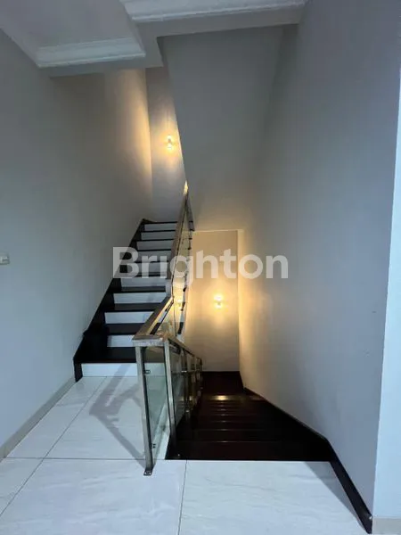 image RUMAH BANGUNAN BARU 2 LANTAI DI PULOMAS (SARIMAS) JAKARTA TIMUR  (3)