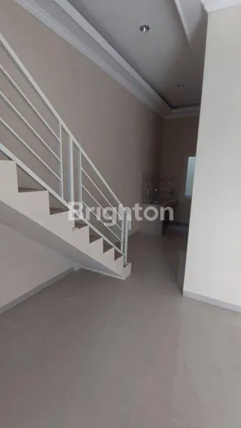 image RUMAH 2 LANTAI MURAH  SIAP HUNI DI MEDOKAN AYU DEKAT KAMPUS UPN , PURIMAS, RSUD,  RUNGKUT INDUSTRI, DAN  DEKAT  AKSES KE TOL RUNGKUT JUANDA  (3)