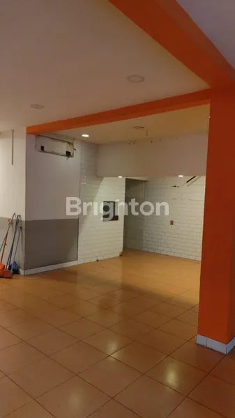 image DISEWA RUKO GANDENG 2 LANTAI SIAP PAKAI STRATEGIS DI FATMAWATI KEBAYORAN BARU JAKARTA SELATAN (4)