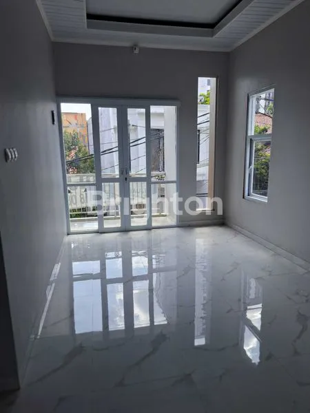 image DI JUAL RUMAH SIAP HUNI DAERAH KUKUSAN DEPOK (8)