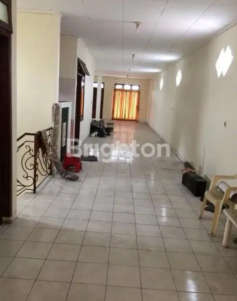 image RUMAH STRATEGIS 2 LANTAI, LT 175M² DI PONDOK AREN (1)
