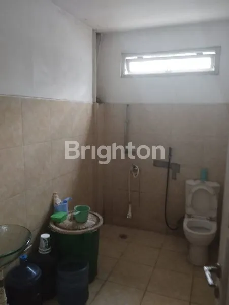 image DI JUAL RUKO 4 LANTAI DI JL. SUDIRMAN, LOKASI PREMIUM & STRATEGIS (8)