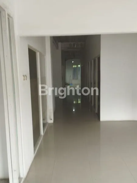 image DI JUAL RUKO 4 LANTAI DI JL. SUDIRMAN, LOKASI PREMIUM & STRATEGIS (7)