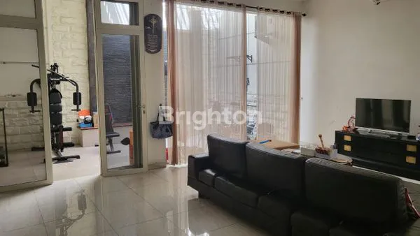 image RUMAH 2 LANTAI SAN DIEGO - PAKUWON CITY, SURABAYA TIMUR. DEKAT PAKUWON CITY MALL, KAMPUS WIDYA MANDALA - ITS, SEKOLAH GLORIA - CITA HATI - XIN ZHONG, DLL. (5)