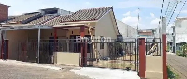 image RUMAH LUAS SIAP HUNI DEKAT GOR KEN AROK KOTA MALANG (3)