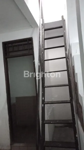 image DIJUAL RUMAH STRATEGIS DI DUTA GARDEN TANGERANG (6)