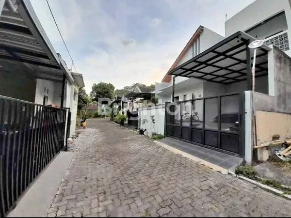 image RUMAH SEDERHANA DI LINGKUNGAN PERUMAHAN YANG ASRI, BERHAWA SEJUK (8)