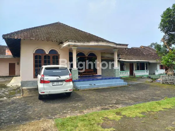 image HUNIAN NYAMAN DI YOGYA, LT 659M² & 5 KAMAR TIDUR (5)