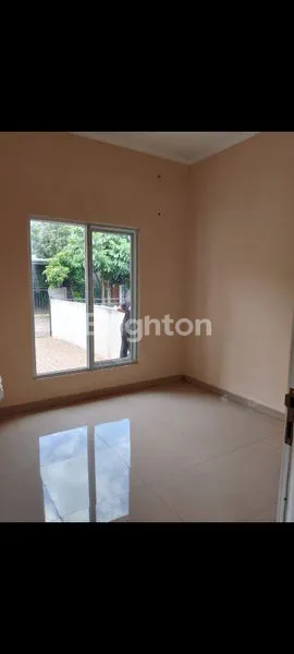 image RUMAH SIAP HUNI THE GROVE TAPOS CIBINONG (2)