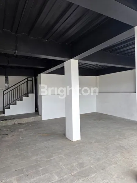 image RUMAH MEWAH 3 LANTAI DI PADANGSAMBIAN, DENPASAR (2)