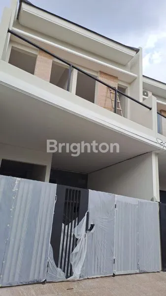 image RUMAH BARU 2 LANTAI DI WIYUNG, SIAP HUNI & BISA KPR (2)