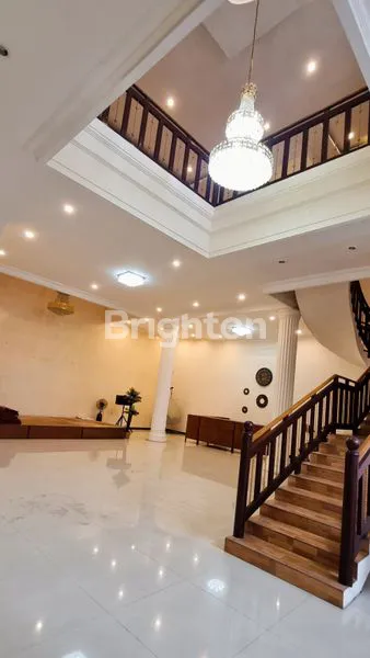 image RUMAH MEWAH 2 LANTAI DI JL. PEPELEGI INDAH SIDOARJO. (8)