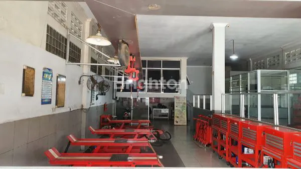 image TANAH & BANGUNAN EX-BENGKEL, LOKASI RAMAI, SIAP USAHA (2)