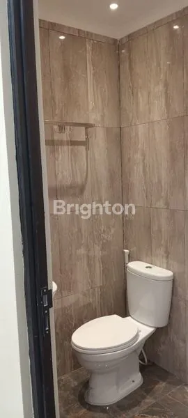 image RUMAH 2 LT HOEK SUDAH FULL RENOV DI CENDANA PARC LIPPO KARAWACI TANGERANG (4)