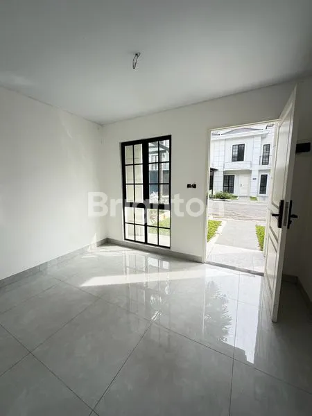 image DIJUAL 1 UNIT RUMAH VILLA MODERN  JEWEL PARK POLONIA – JL. STARBAN (5)
