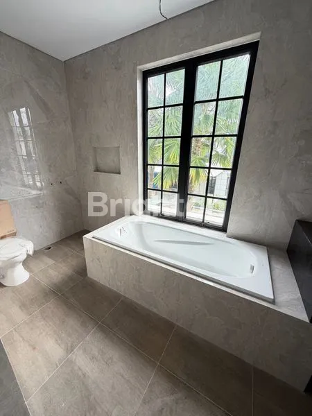 image DIJUAL 1 UNIT RUMAH VILLA MODERN  JEWEL PARK POLONIA – JL. STARBAN (6)