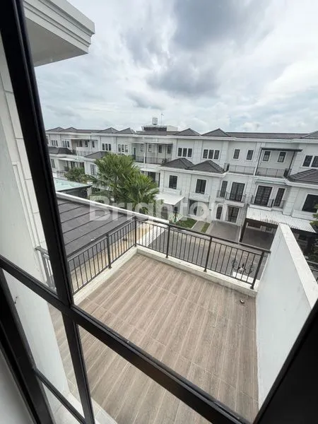 image DIJUAL 1 UNIT RUMAH VILLA MODERN  JEWEL PARK POLONIA – JL. STARBAN (8)