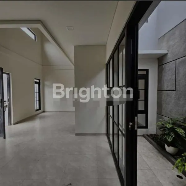 image RUMAH STRATEGIS NYAMAN DAN ASRI (2)