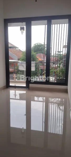 image JUAL RUMAH CANTIK DI PONDOK KELAPA JAKARTA TIMUR (8)