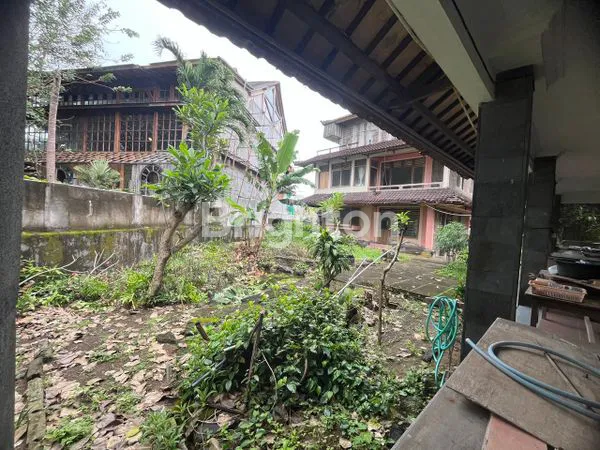 image RUMAH DENGAN TANAH LUAS DI BERAWA (6)