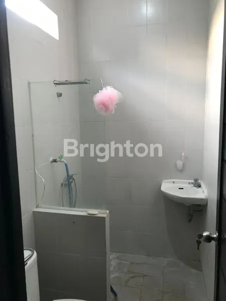 image SEWA RUMAH BERLOKASI STRATEGIS DI JALAN TUKAD BALIAN (5)