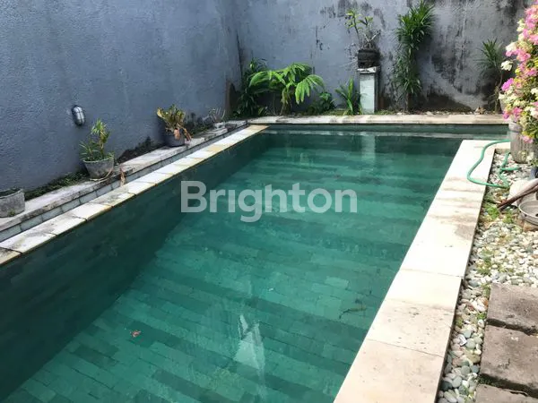image SEWA RUMAH BERLOKASI STRATEGIS DI JALAN TUKAD BALIAN (1)