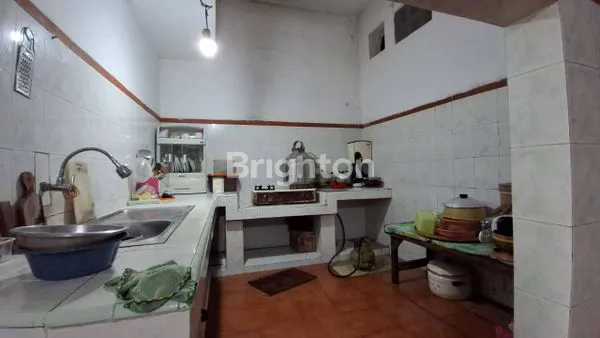 image RUMAH DI SIDOSERMO, LT 300M², HARGA NEGO (4)