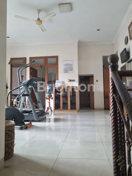 image RUMAH MEWAH 2 LANTAI, LT 252M² DI KEMANG PRATAMA 2 (4)