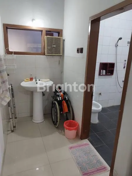 image RUMAH MEWAH LT 315M² DI JL KINIBALU, 4 KT (6)