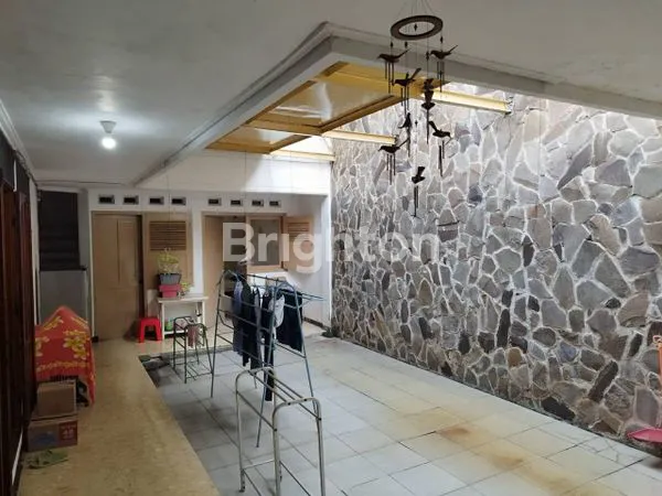 image RUMAH MEWAH LT 315M² DI JL KINIBALU, 4 KT (3)