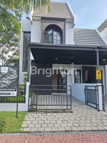 image  RUMAH 2 LANTAI DI MENGANTI DP 0 FREE BIAYA KPR (1)