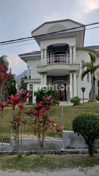 image VILA MEWAH DI PUNCAK TRAWAS, LT 660M² HARGA NEGO (6)
