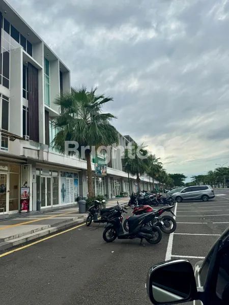 image RUKO NORTHWEST SIAP PAKAI COCOK UNTUK KANTOR, KLINIK, COFFEE SHOP ATAU RESTORAN MODERN (2)