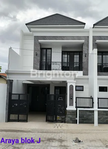 image RUMAH 2 LANTAI AMERICAN CLASSIC DI ARAYA TAHAP 2 (1)