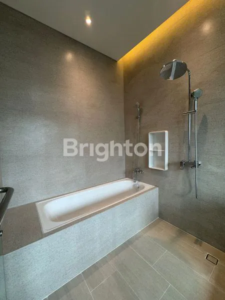 image RUMAH BARU BANGUNAN MANDIRI HOEK 3 LANTAI DI GREENWICHPARK BSD CITY DI LENGKAPI CLUB HOUSE DI DALAM KAWASAN, BSD CITY (7)