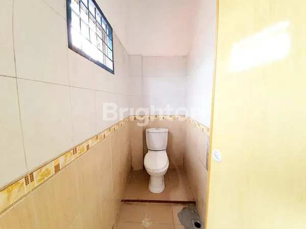 image RUKO GANDENG STRATEGIS JALAN AMIR HAMZAH (5)