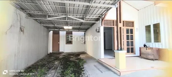 image RUMAH STRATEGIS DI ARAYA MALANG, LT 200M² HARGA NEGO (1)