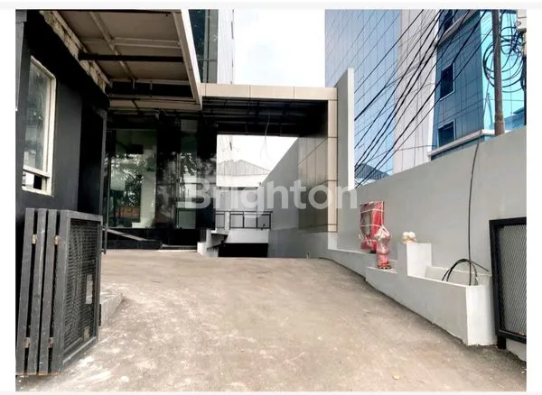 image GEDUNG PERKANTORAN STRATEGIS, 6 LANTAI + BASEMENT, SIAP PAKAI (4)