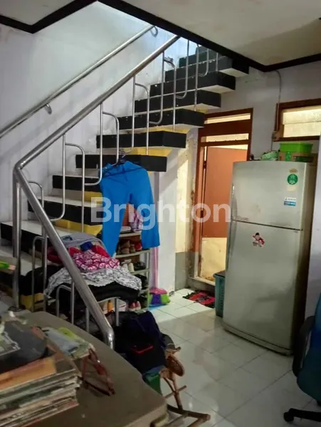 image DI JUAL RUMAH 2 LANTAI LOKASI STRATEGIS DEKAT MERR , UPN DI RUNGKUT BARATA (8)