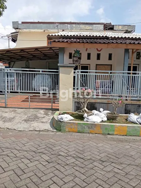 image DI JUAL RUMAH 2 LANTAI LOKASI STRATEGIS DEKAT MERR , UPN DI RUNGKUT BARATA (1)