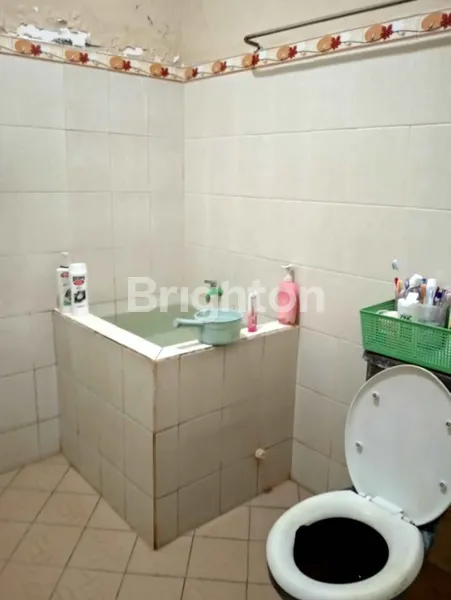 image DI JUAL RUMAH 2 LANTAI LOKASI STRATEGIS DEKAT MERR , UPN DI RUNGKUT BARATA (2)
