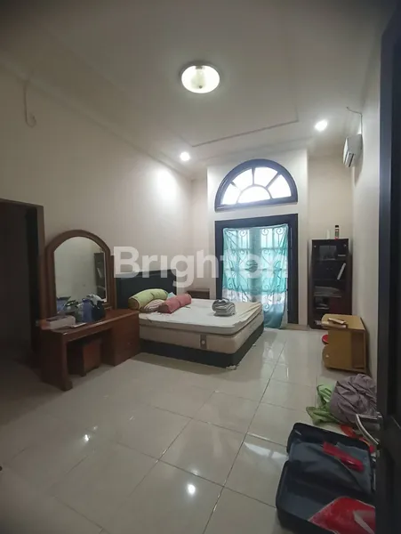 image RUMAH 2 LT KOMPLEK EKSKLUSIF KLAMPIS REGENCY SURABAYA NEGO (5)