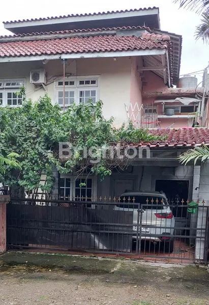 image RUMAH MEWAH 2 LANTAI HOEK DI CIBUBUR, JAKARTA TIMUR - 7+2 KAMAR, LUAS & STRATEGIS! (2)