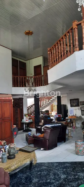 image RUMAH MEWAH 2 LANTAI HOEK DI CIBUBUR, JAKARTA TIMUR - 7+2 KAMAR, LUAS & STRATEGIS! (8)