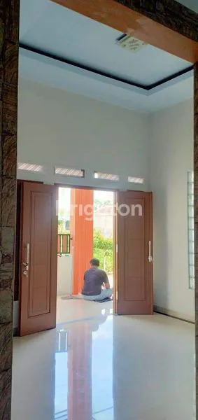image RUMAH NYAMAN, SEHAT PENUH SIRKULASI UDARA 2 KAMAR DI MEGAREGENSI  (2)
