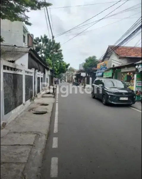 image RUMAH GANDENG 3 BANGUNAN KEBON JERUK JAKARTA BARAT (2)