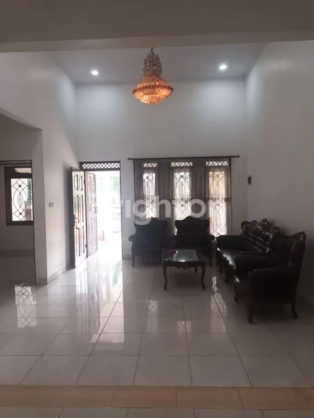 image DIJUAL CEPAT,,RUMAH BAGUS SIAP HUNI DI VILLA MELATI MAS  SERPONG TANGERANG SELATAN (2)