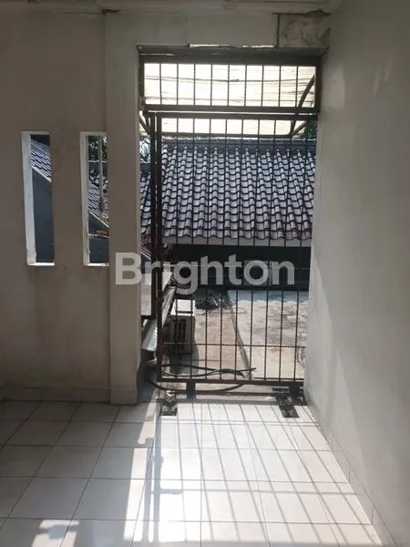 image DIJUAL CEPAT,,RUMAH BAGUS SIAP HUNI DI VILLA MELATI MAS  SERPONG TANGERANG SELATAN (3)